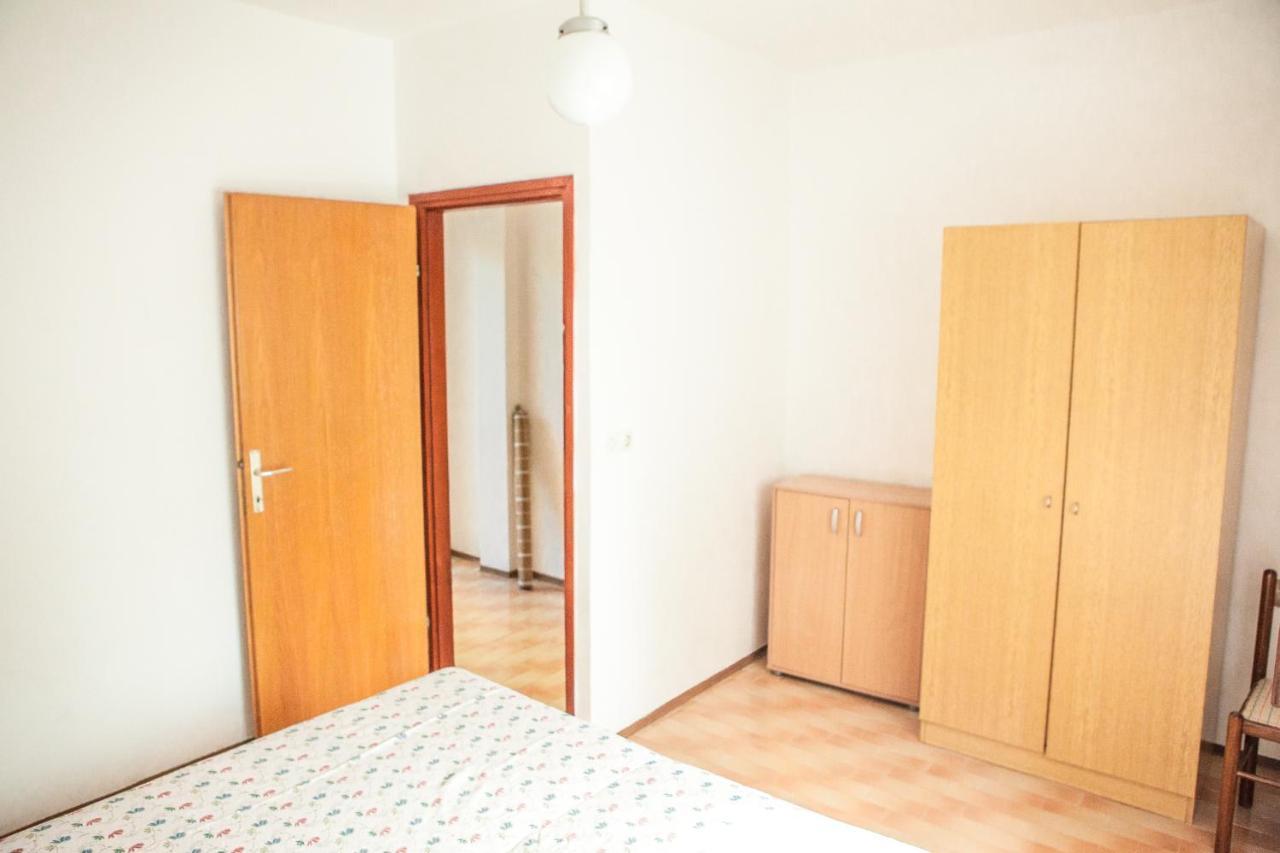 Apartments Alma Новалья Экстерьер фото
